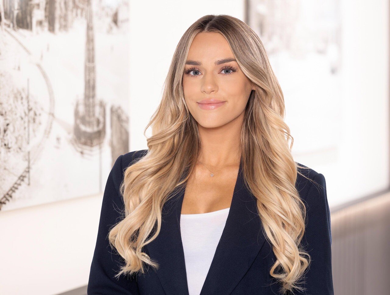 Portrait von Ilenia Ausperger, Werkstudentin bei Immopartner Nürnberg